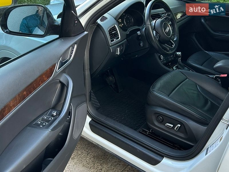 Позашляховик / Кросовер Audi Q3 2016 в Тернополі