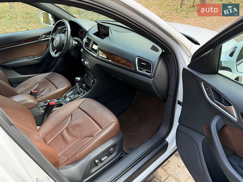 Позашляховик / Кросовер Audi Q3 2016 в Житомирі