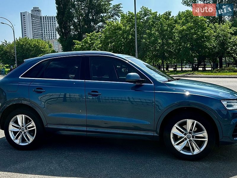 Позашляховик / Кросовер Audi Q3 2015 в Києві