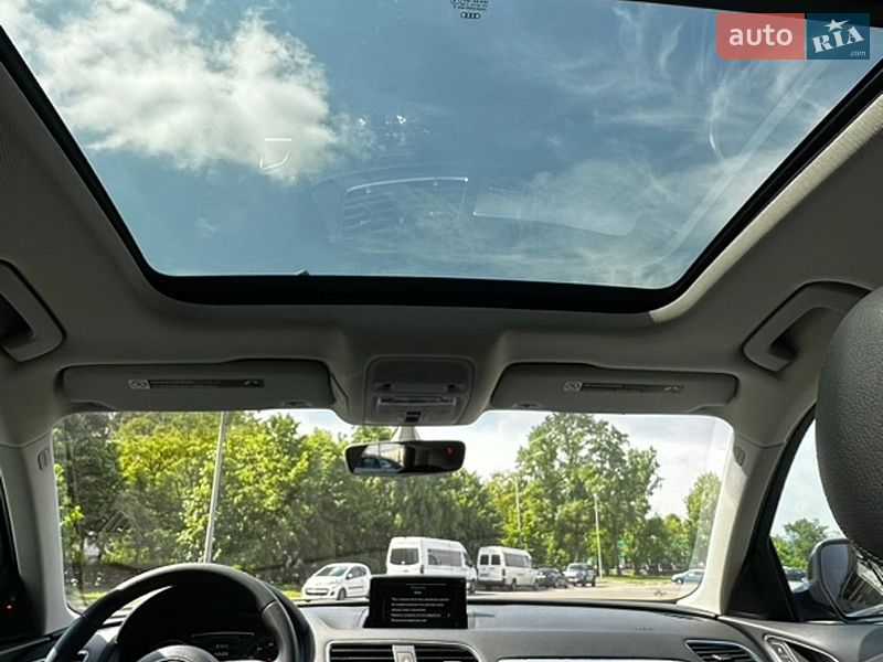 Позашляховик / Кросовер Audi Q3 2015 в Києві