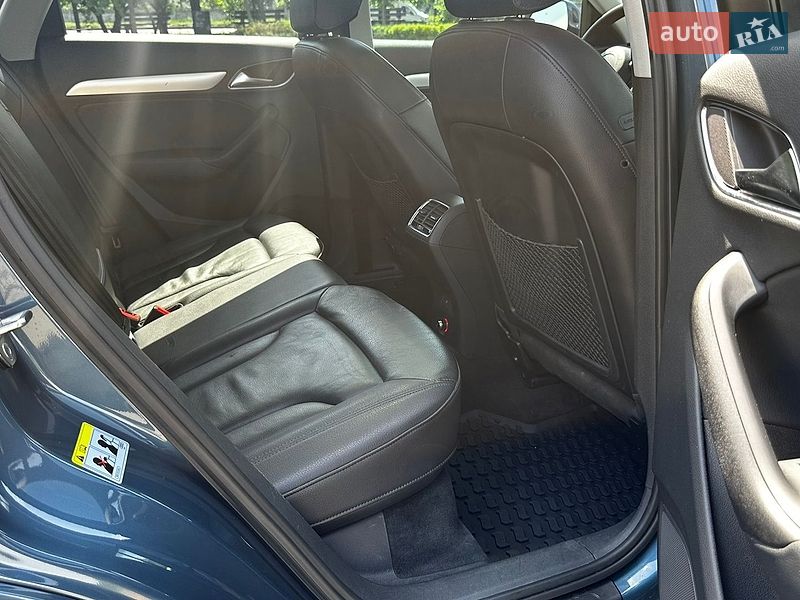 Позашляховик / Кросовер Audi Q3 2015 в Києві
