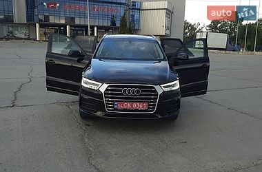 Позашляховик / Кросовер Audi Q3 2016 в Чернівцях