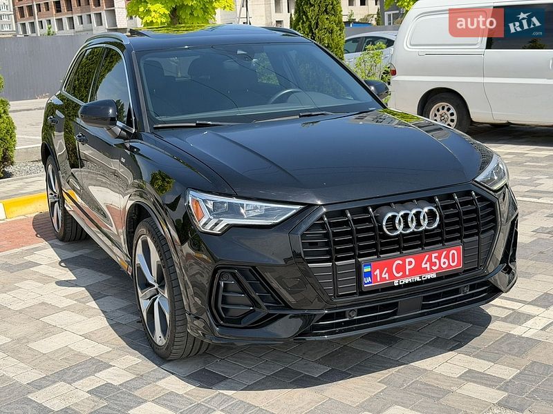Внедорожник / Кроссовер Audi Q3 2020 в Киеве