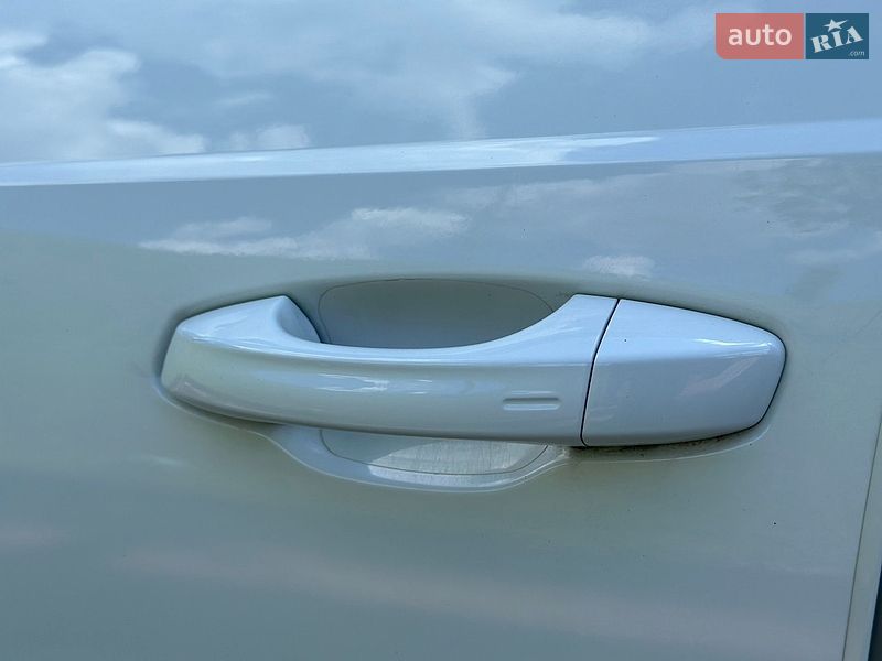 Внедорожник / Кроссовер Audi Q3 2019 в Киеве