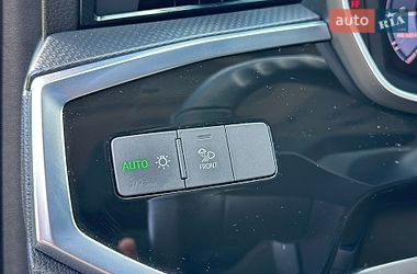 Внедорожник / Кроссовер Audi Q3 2019 в Киеве