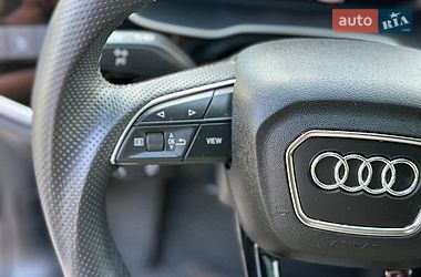 Внедорожник / Кроссовер Audi Q3 2019 в Киеве
