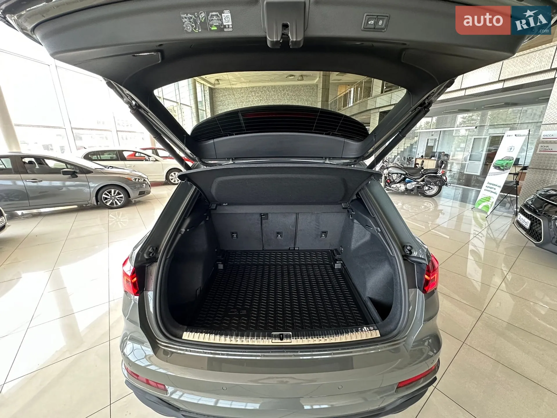 2025 Audi Q3 - мініатюра 20
