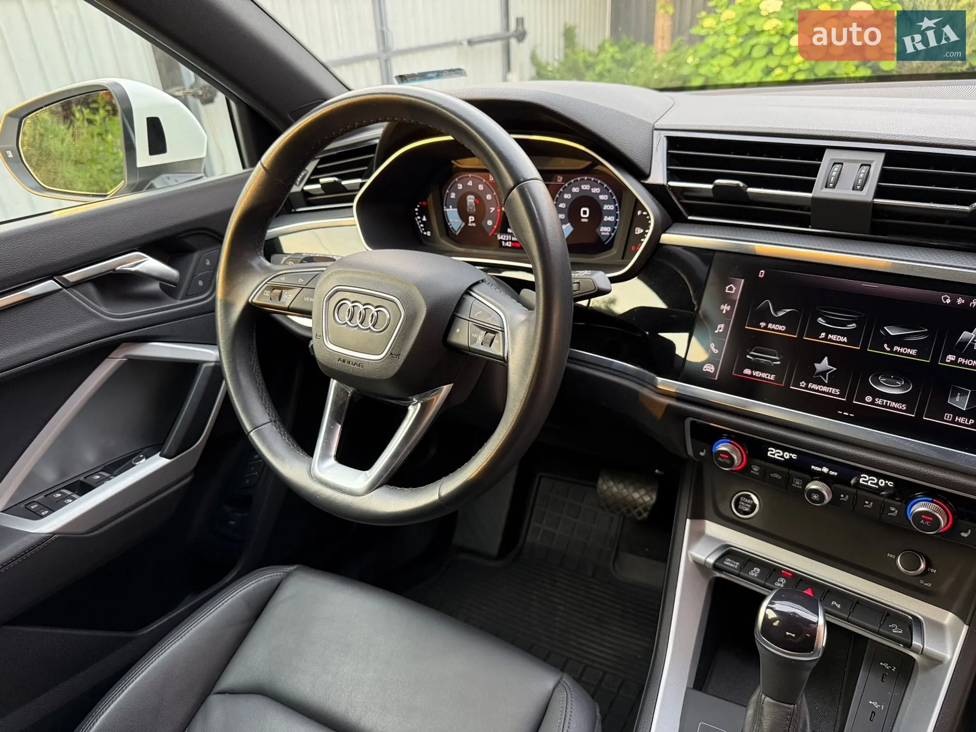 Audi Q3 2023 VIN WA1DECF33P1106205 фото оголошення 27 з 38