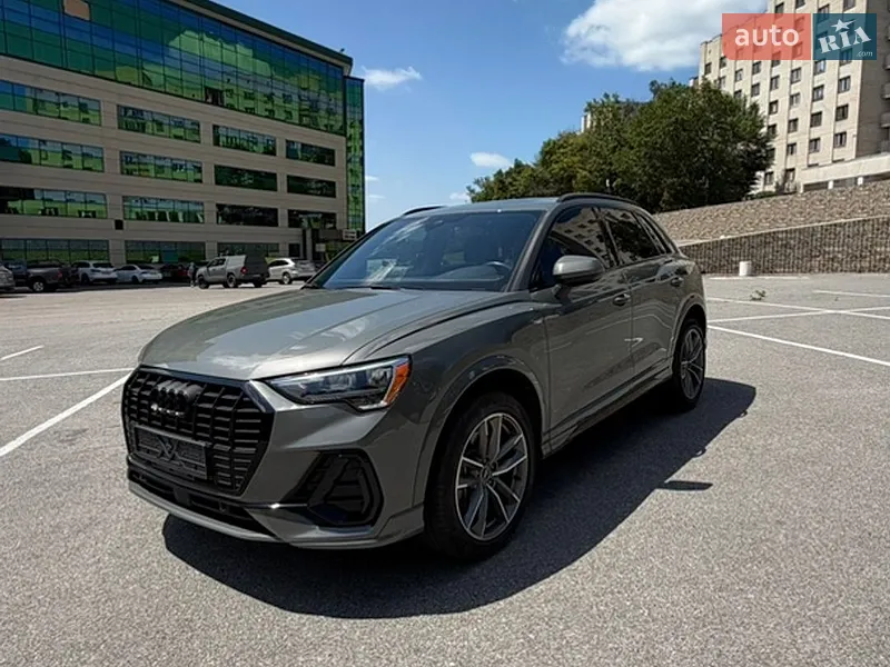 Audi Q3 2021
