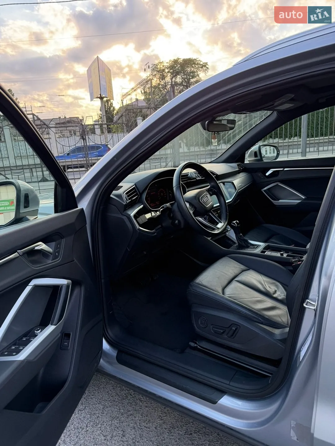 2019 Audi Q3 - мініатюра 13