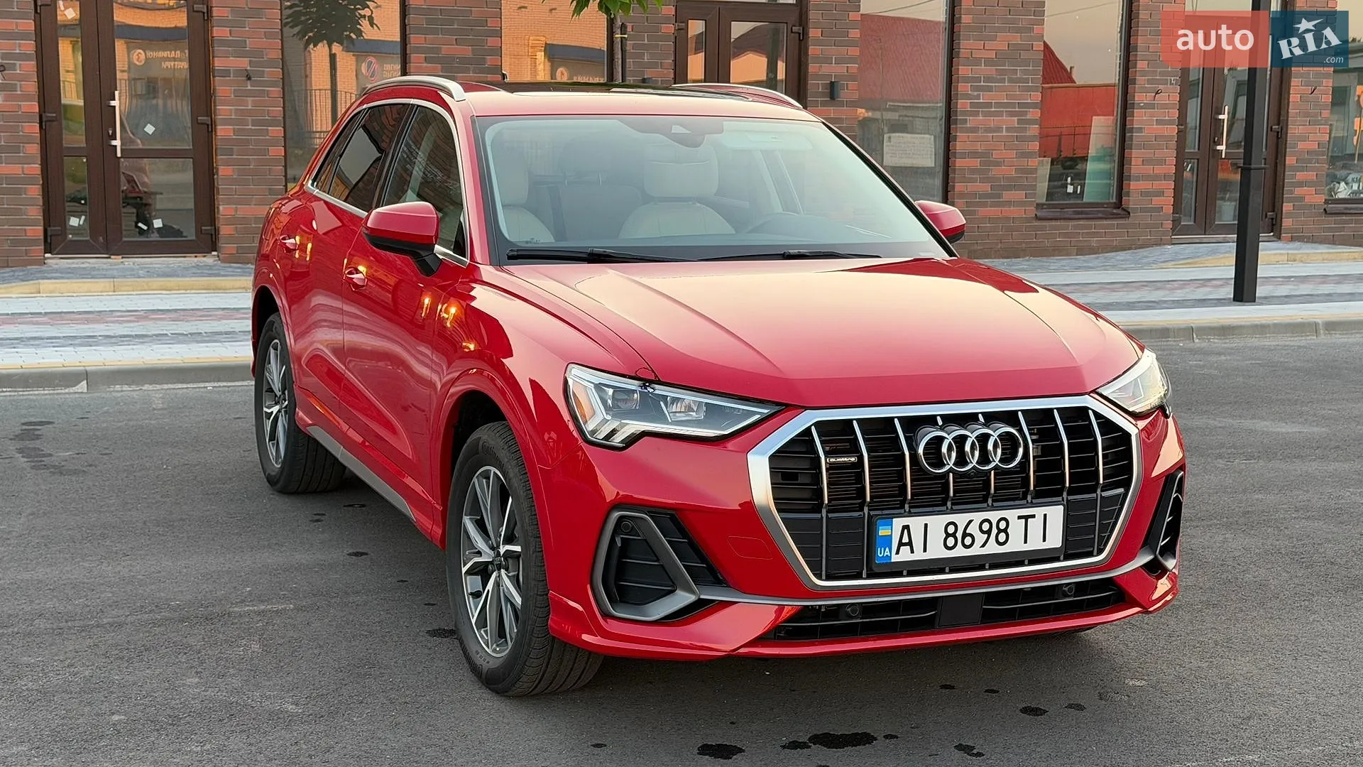 2022 Audi Q3 - фото 1