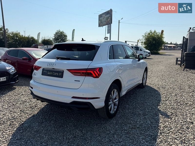 Внедорожник / Кроссовер Audi Q3 2022 в Ивано-Франковске