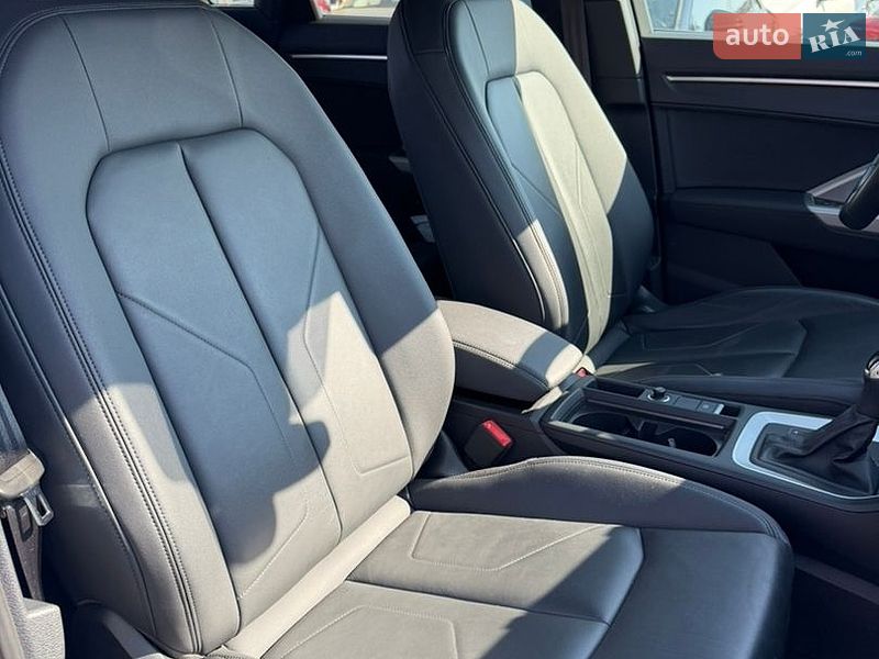 Внедорожник / Кроссовер Audi Q3 2022 в Ивано-Франковске