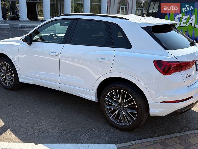 Позашляховик / Кросовер Audi Q3 2024 в Одесі фото 26 Позашляховик / Кросовер Audi Q3 2024 в Одесі