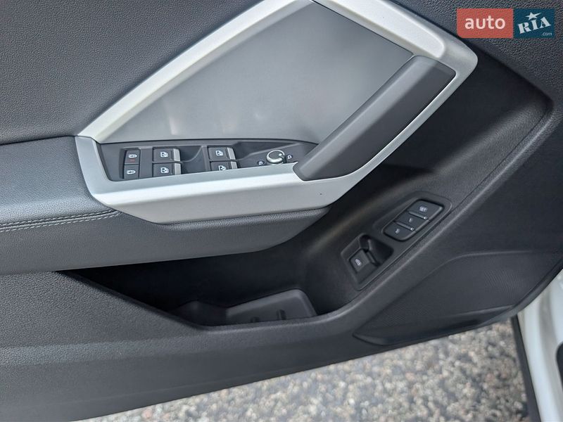 Позашляховик / Кросовер Audi Q3 2024 в Борисполі