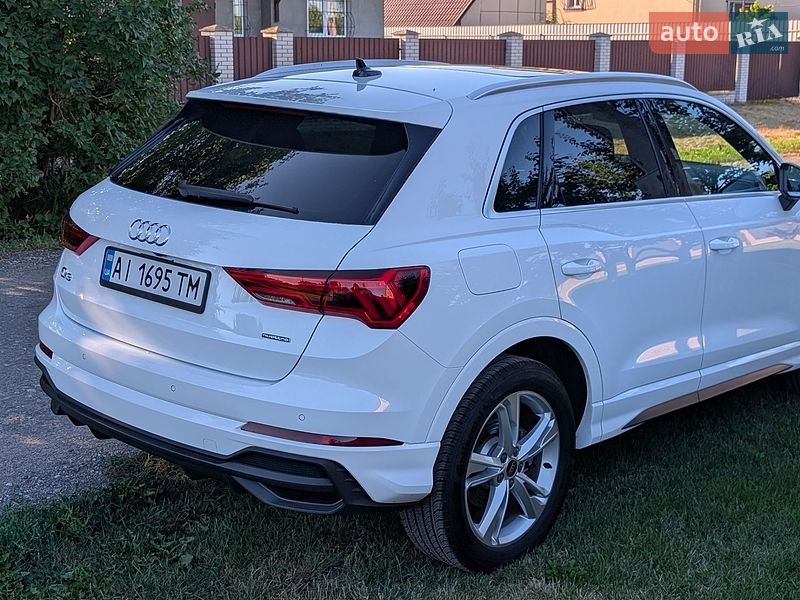 Позашляховик / Кросовер Audi Q3 2024 в Борисполі