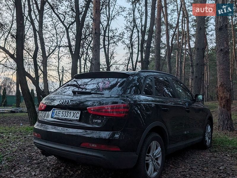 Внедорожник / Кроссовер Audi Q3 2014 в Днепре