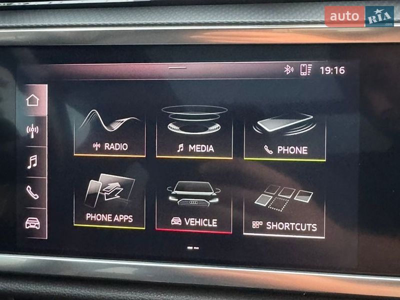 Позашляховик / Кросовер Audi Q3 2020 в Києві