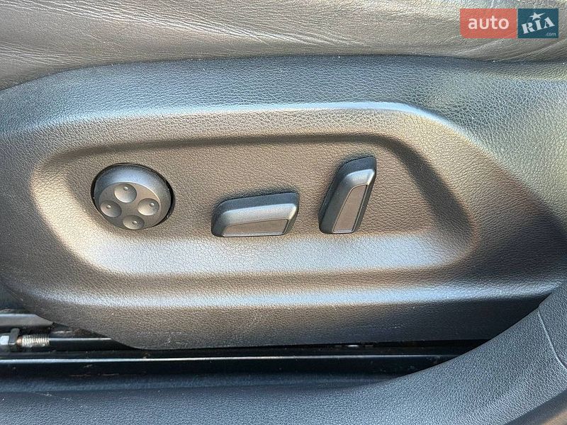 Позашляховик / Кросовер Audi Q3 2014 в Стрию