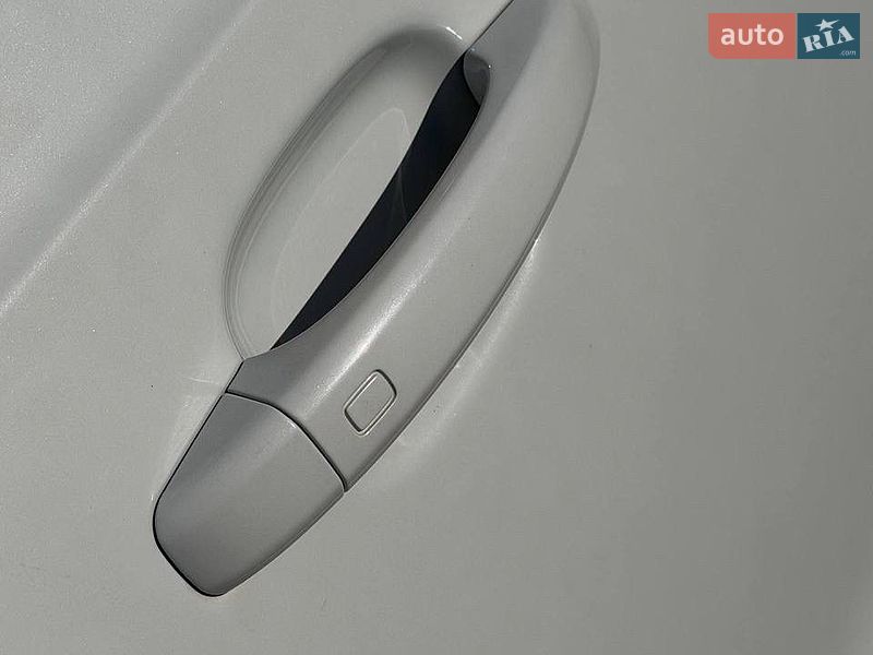 Позашляховик / Кросовер Audi Q3 2014 в Стрию