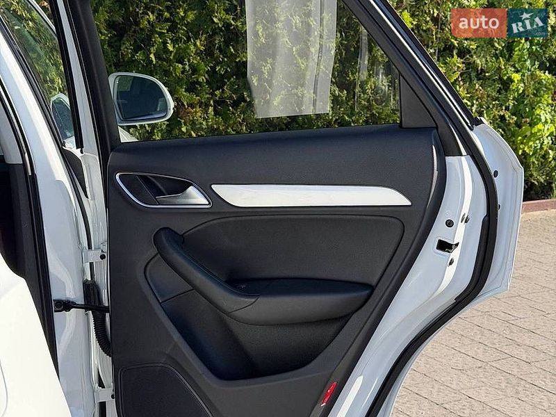 Позашляховик / Кросовер Audi Q3 2014 в Стрию
