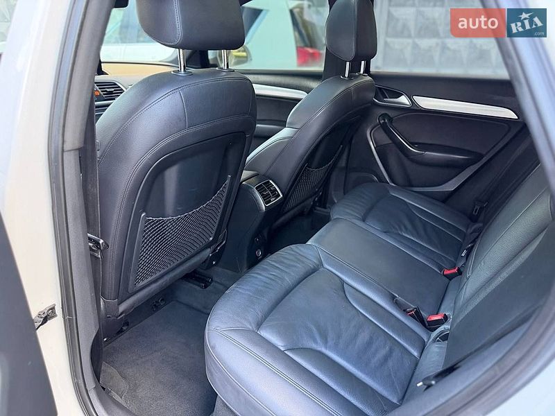 Внедорожник / Кроссовер Audi Q3 2017 в Ровно