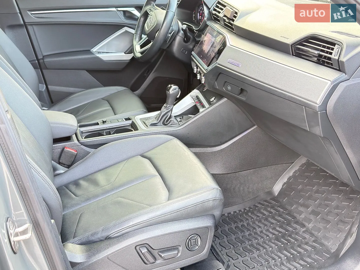 2021 Audi Q3 - мініатюра 26