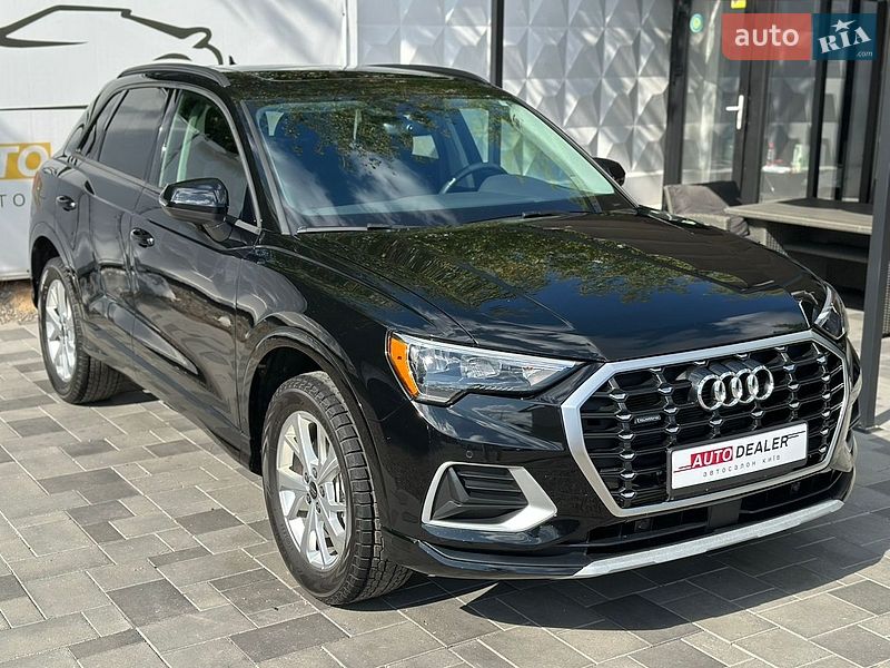 Внедорожник / Кроссовер Audi Q3 2024 в Киеве