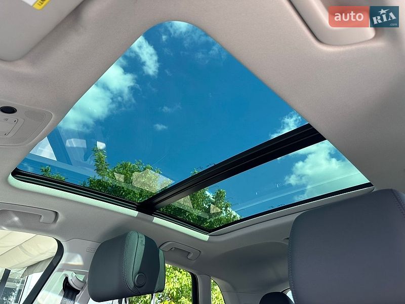 Внедорожник / Кроссовер Audi Q3 2024 в Киеве