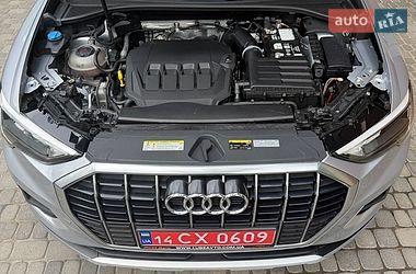 Внедорожник / Кроссовер Audi Q3 2020 в Львове