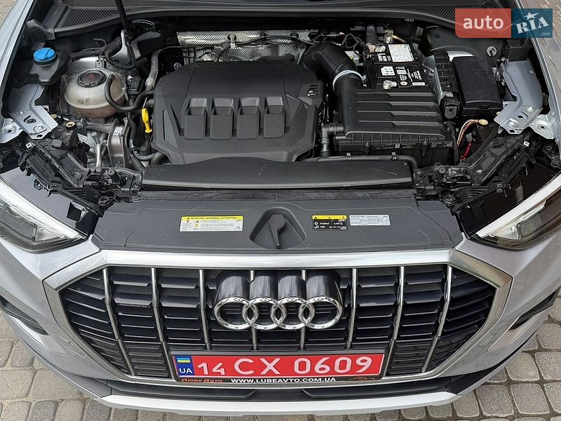 Внедорожник / Кроссовер Audi Q3 2020 в Львове
