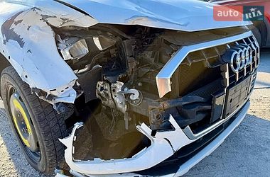 Позашляховик / Кросовер Audi Q3 2021 в Києві