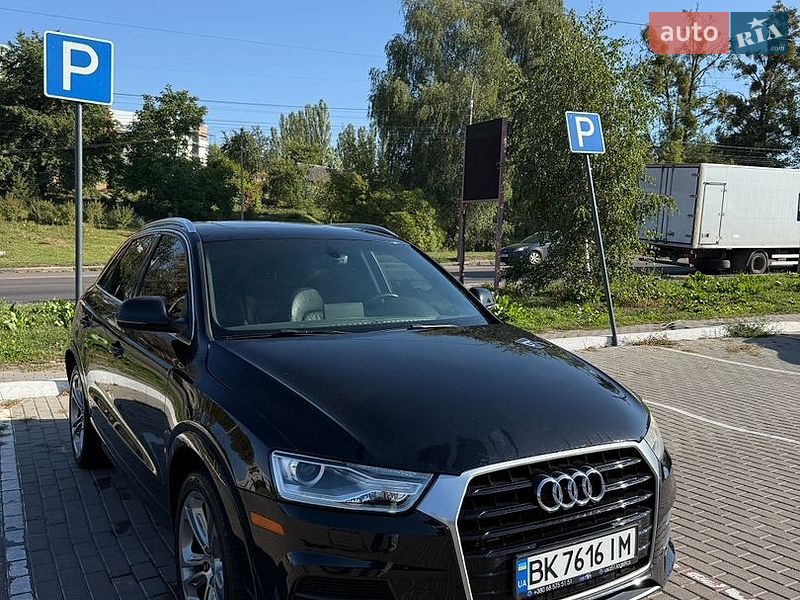 Внедорожник / Кроссовер Audi Q3 2016 в Ровно