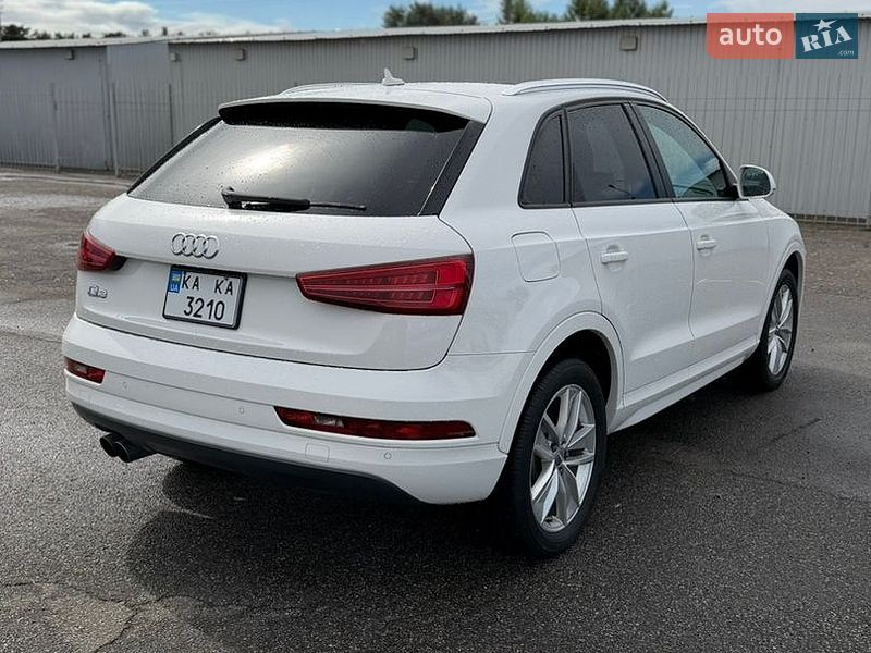 Позашляховик / Кросовер Audi Q3 2016 в Києві