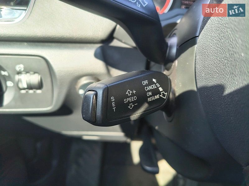 Позашляховик / Кросовер Audi Q3 2015 в Дніпрі фото 22 Позашляховик / Кросовер Audi Q3 2015 в Дніпрі