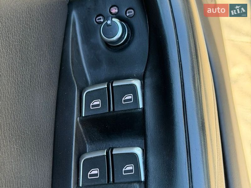 Позашляховик / Кросовер Audi Q3 2015 в Стрию