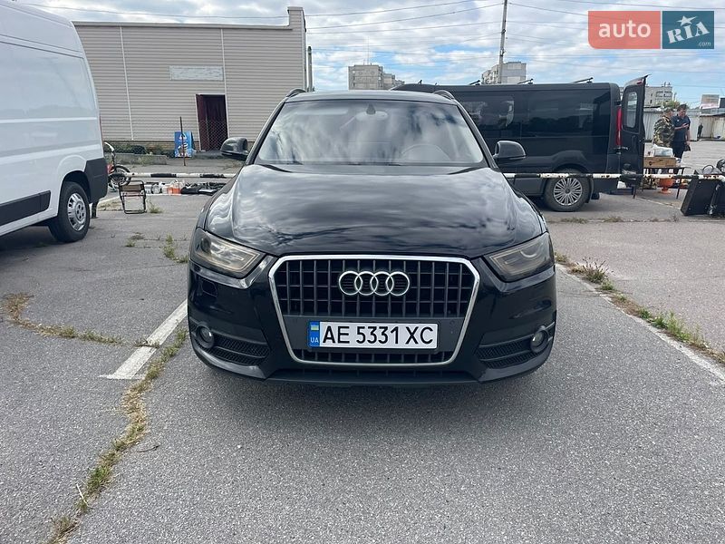 Внедорожник / Кроссовер Audi Q3 2014 в Днепре