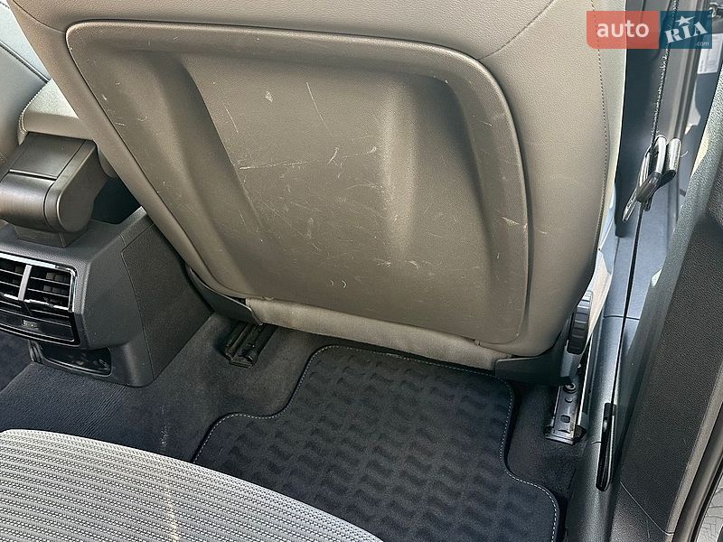 Внедорожник / Кроссовер Audi Q3 2021 в Тернополе