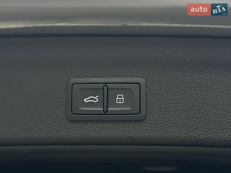 Внедорожник / Кроссовер Audi Q3 2024 в Тернополе