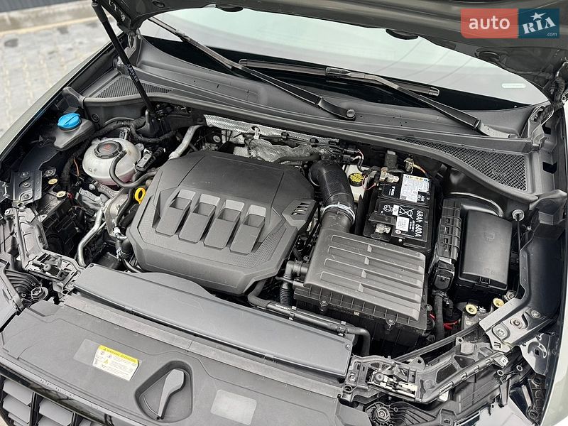 Внедорожник / Кроссовер Audi Q3 2024 в Тернополе