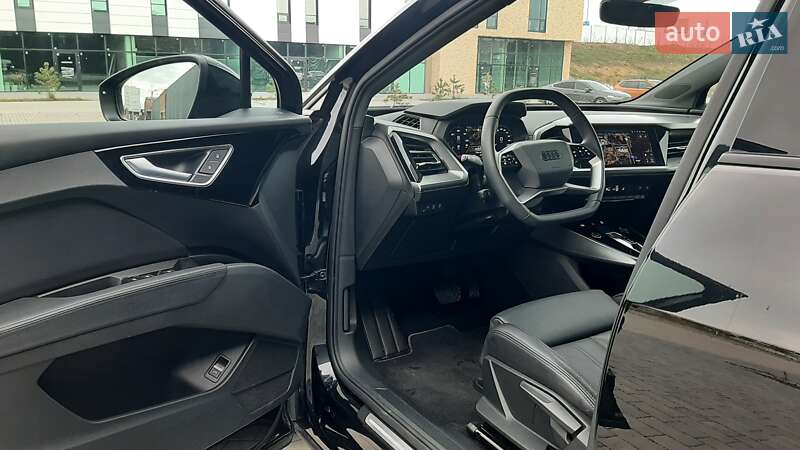 Позашляховик / Кросовер Audi Q4 e-tron 2021 в Хмельницькому