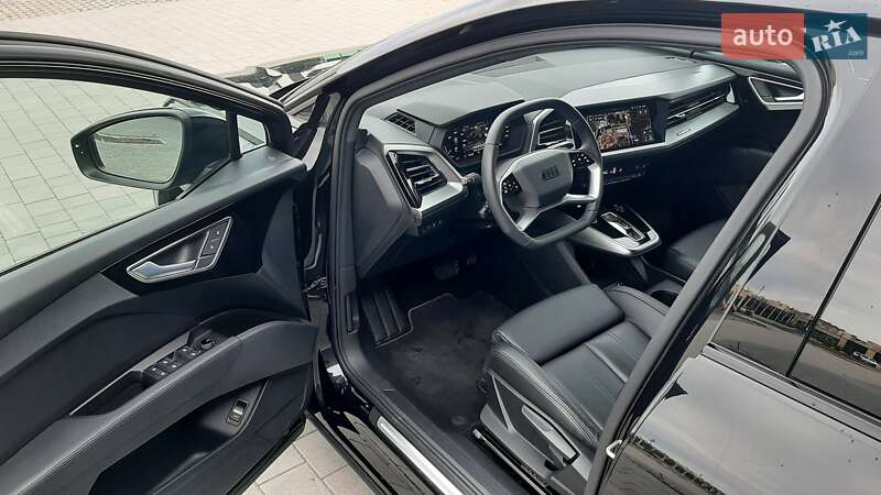 Позашляховик / Кросовер Audi Q4 e-tron 2021 в Хмельницькому