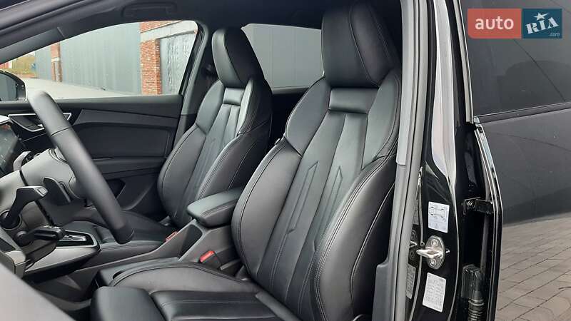 Позашляховик / Кросовер Audi Q4 e-tron 2021 в Хмельницькому