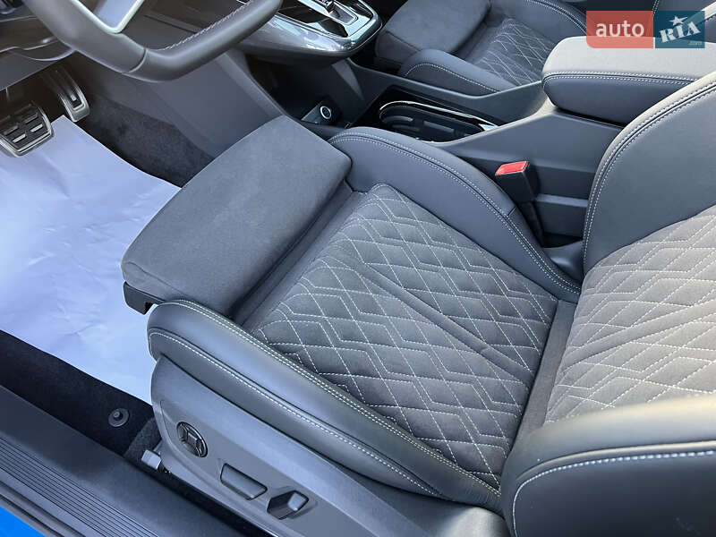Позашляховик / Кросовер Audi Q4 e-tron 2023 в Івано-Франківську