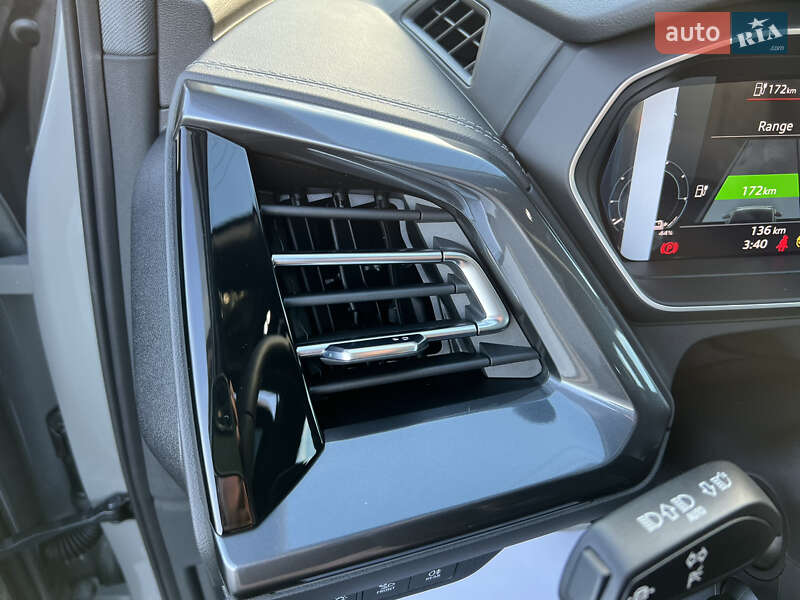 Позашляховик / Кросовер Audi Q4 e-tron 2023 в Івано-Франківську