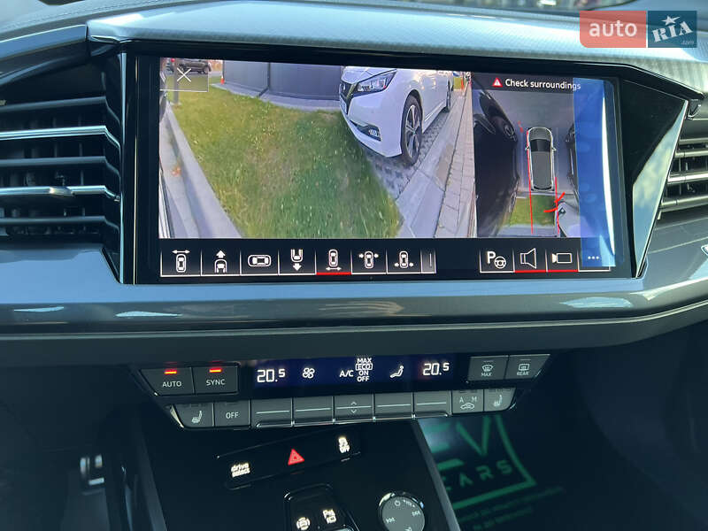 Позашляховик / Кросовер Audi Q4 e-tron 2023 в Івано-Франківську