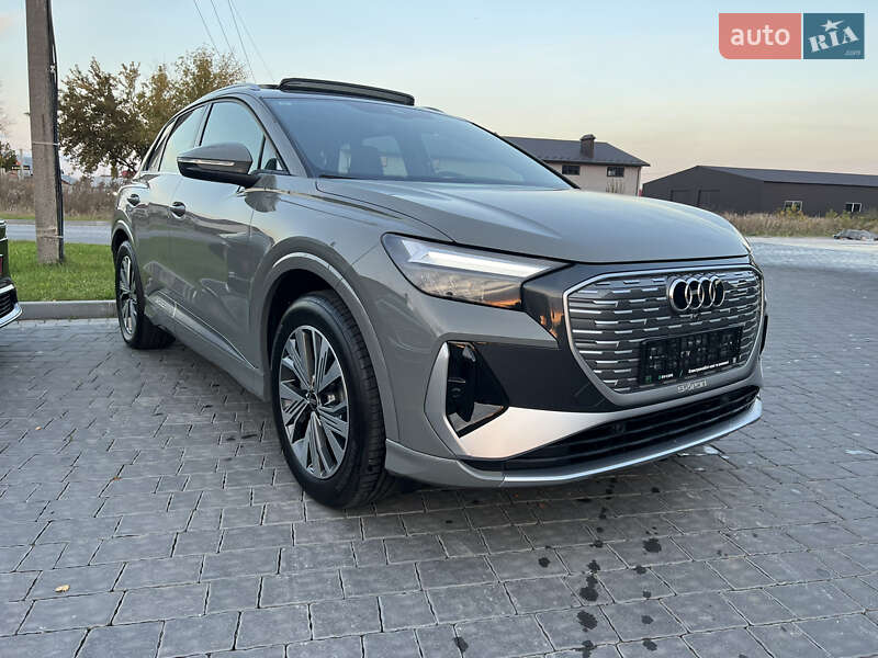 Позашляховик / Кросовер Audi Q4 e-tron 2023 в Івано-Франківську