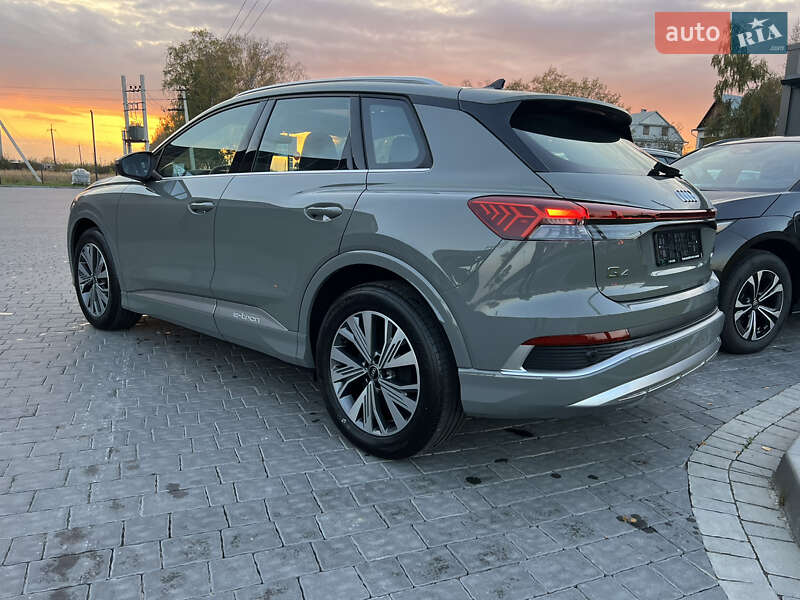 Позашляховик / Кросовер Audi Q4 e-tron 2023 в Івано-Франківську