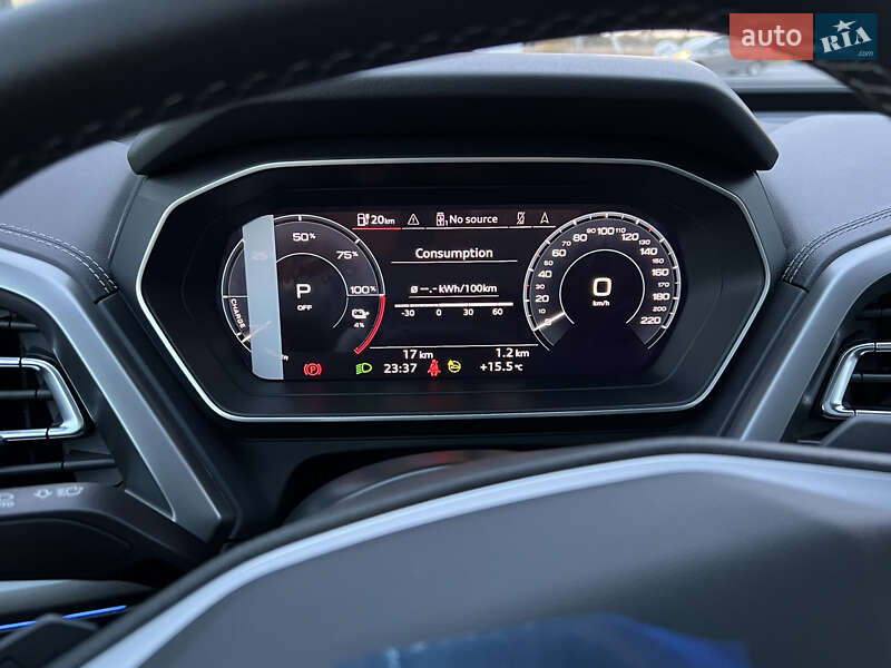Позашляховик / Кросовер Audi Q4 e-tron 2023 в Івано-Франківську