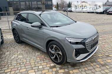 Позашляховик / Кросовер Audi Q4 e-tron 2023 в Снятині